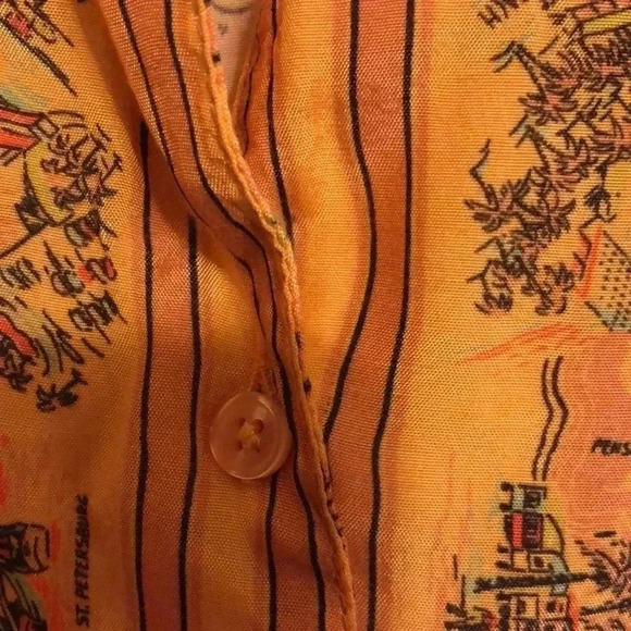Urban Outfitters button down short sleeve Florida shirt. Size  XS - Picture 5 of 9